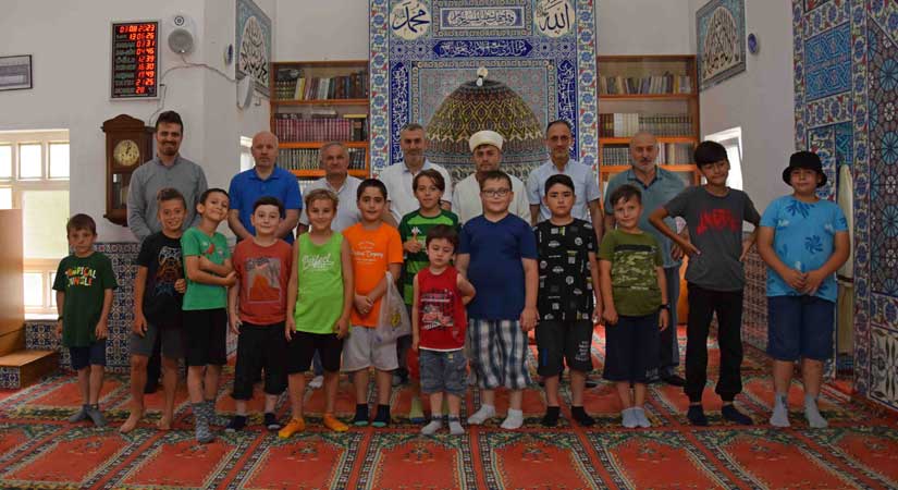 Yaz Kur’an kursu öğrencileri “Çocuk Şenliği”nde buluştu