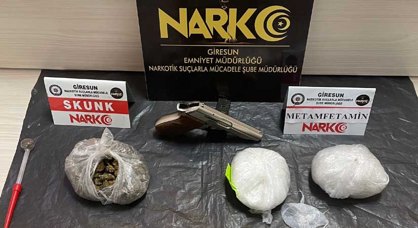 Polis uyuşturucu tacirlerine göz açtırmıyor