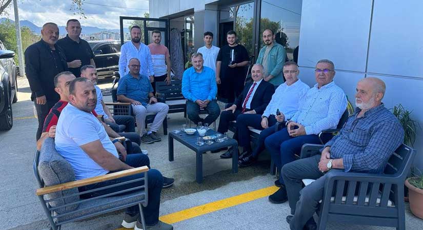 Ali Temür Bulancak’ta esnafla buluştu