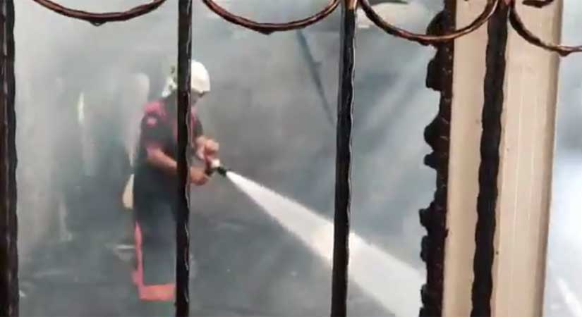 Bulancak’ta 2 katlı ev kül oldu!