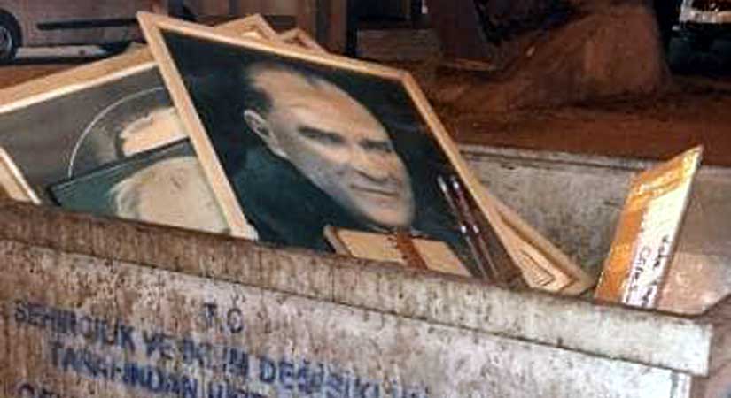 Atatürk posteri çöpe atıldı!