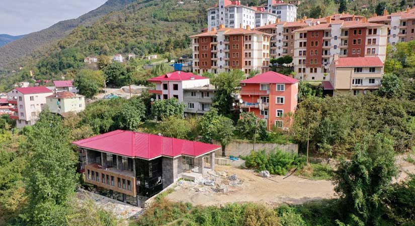 Dereli stadyumunda duvarlar tamamlandı!