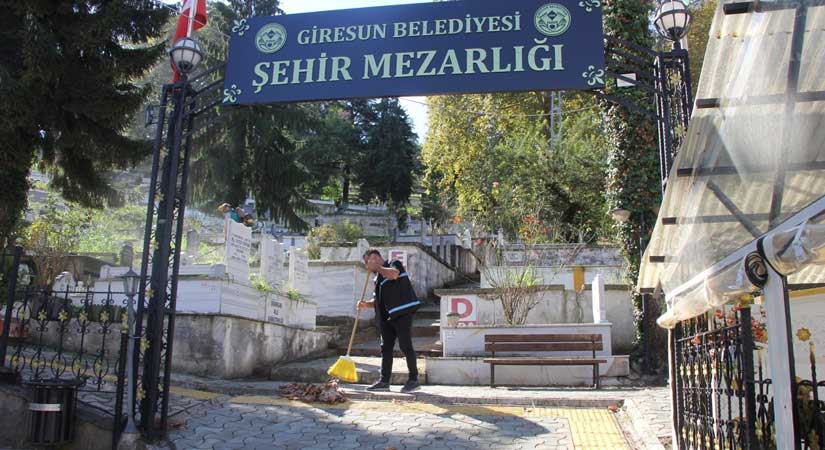 Mezarlıklar Müdürlüğü’nde kesintisiz hizmet