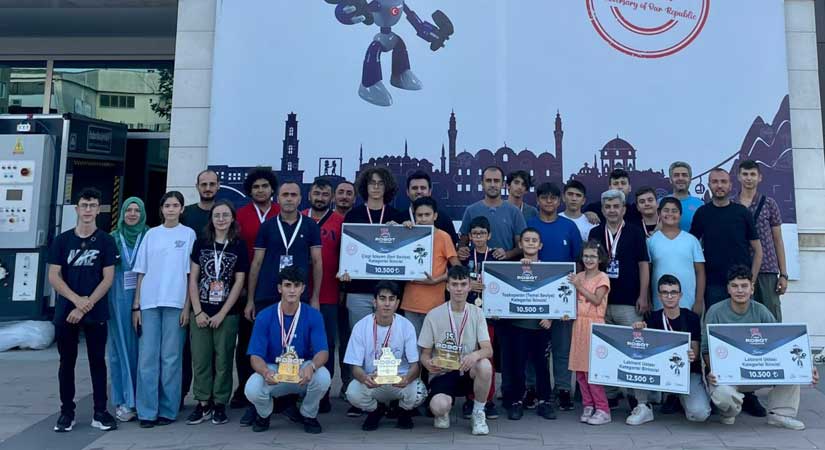 Uluslararası Robot Yarışmasına Giresun damgasını vurdu!
