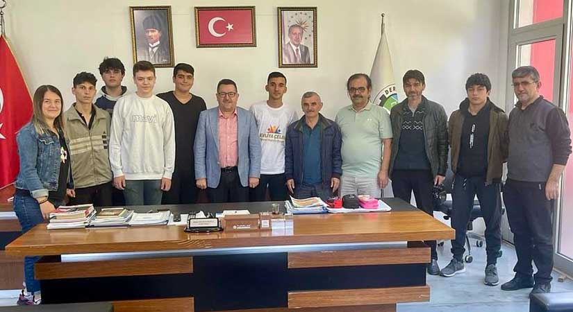 Şenlikoğlu, İzmirli öğrencileri ağırladı