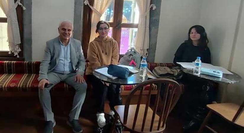 Elmas gençlerle bir araya geldi