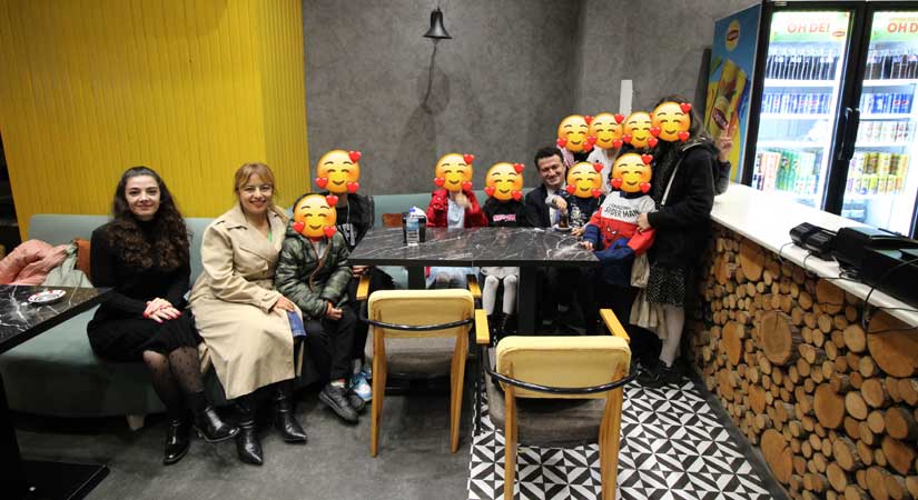 Baro avukatları misafir çocuklara waffle ikram etti