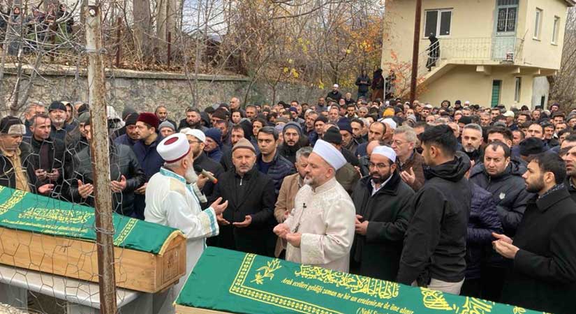 Trafik kazasında vefat eden din görevlisi ile eşi ebediyete uğurlandı  