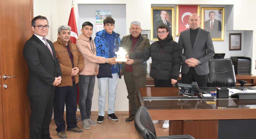 Karadere, robot şampiyonlarını ağırladı