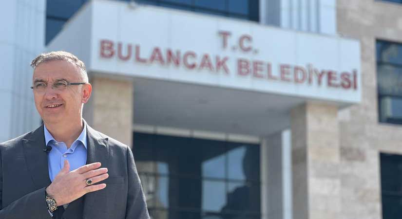 Yakar: Öğretmenlerimiz başımızın tacıdır