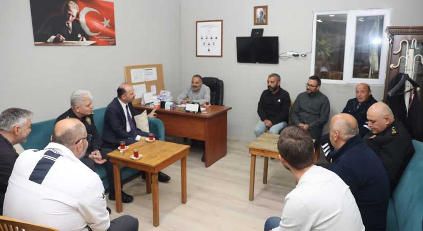 Çay davetlerini kırmadı