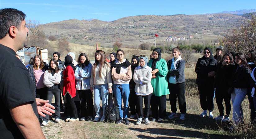 Yapacakları mesleği deneyimleyerek öğreniyorlar
