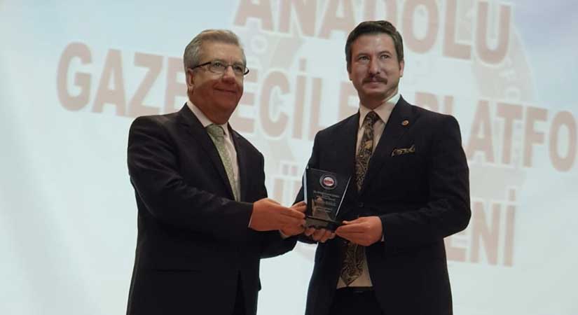 Ertuğrul Gazi Konal’a yılın milletvekili ödülü