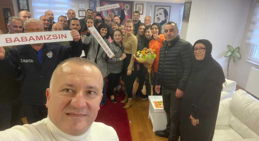 Belediye çalışanlarından Emür’e tam destek