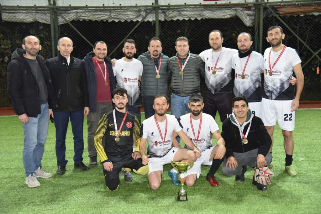 Emin Yapıspor şampiyon oldu