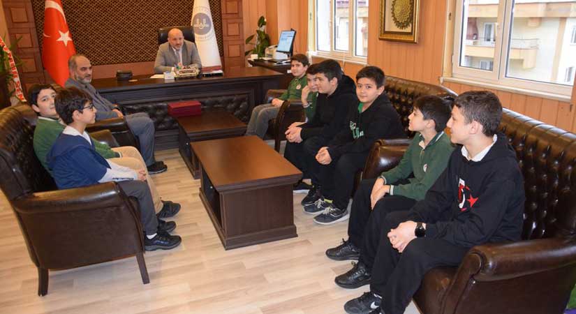 Hafız öğrenciler belgelerine kavuştu 