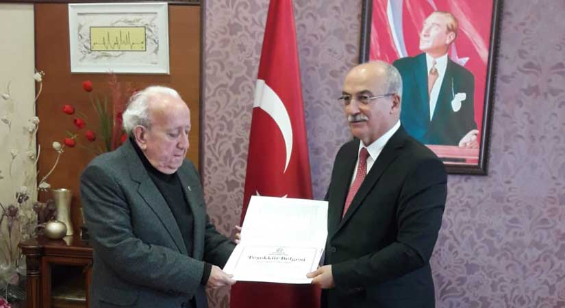 Kişisel kent arşivini hediye etti