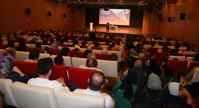 Giresun’da öğrencilerden kitap etkinliği