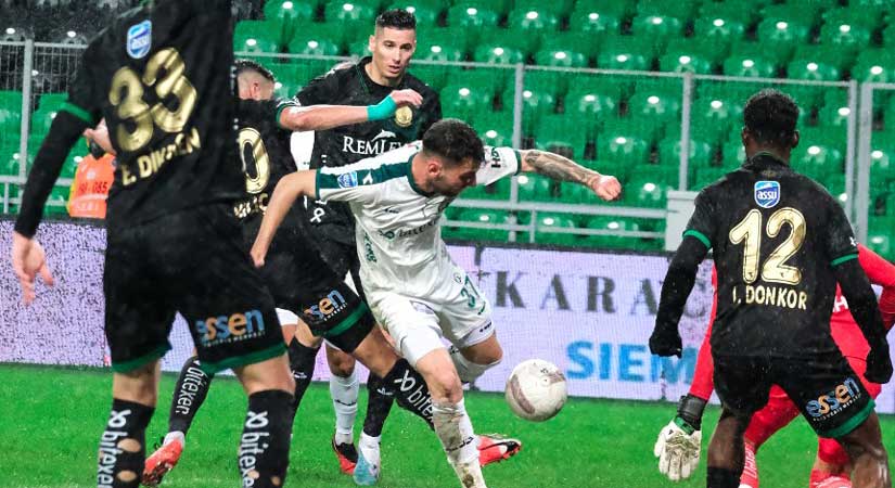 Sakaryaspor, Giresunspor Maçı İçin Hazırlıklarını Sürdürüyor