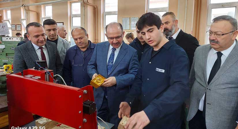Büyük iş adamlarının çoğu meslek lisesi mezunu