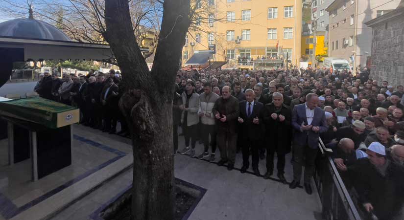 Çınarlar Camii’nde uzun yıllar görev yaptı