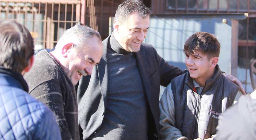 Baba ocağından emektaşlarının desteğiyle yola çıktı