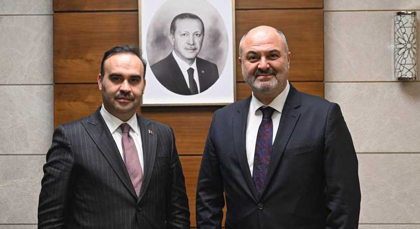 Ak Parti İl Başkanı, Bakan Kacır ile görüştü