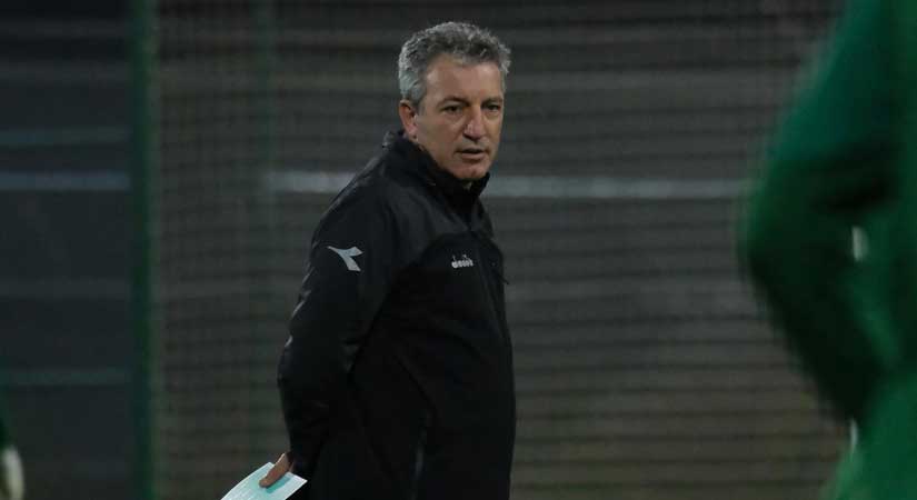 Yeni hoca antrenmana çıktı