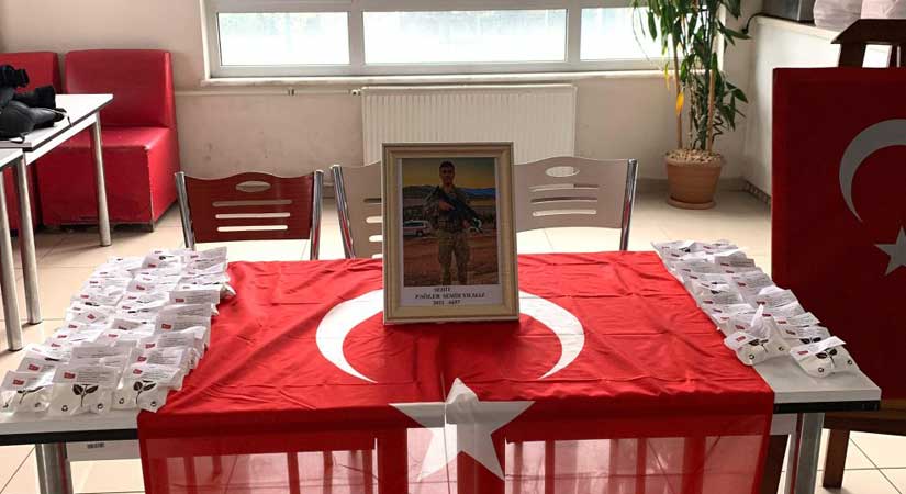 İletişim öğrencilerinden şehide saygı standı