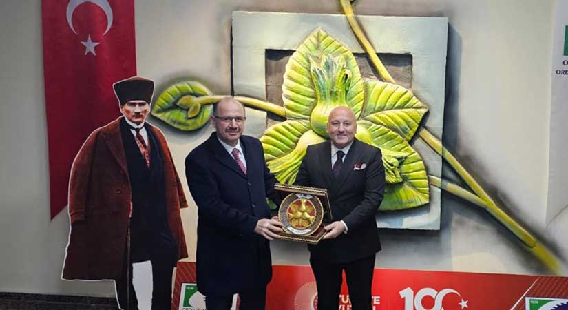 Serdengeçti, memleketine misafir oldu