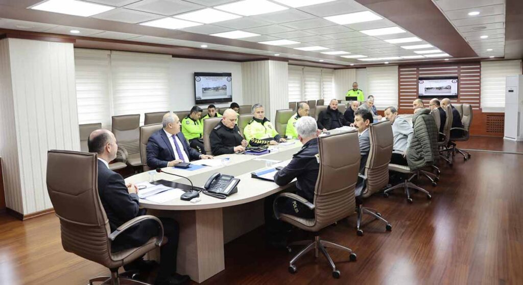 Emniyet kemeri kullanımı hayati önem taşıyor