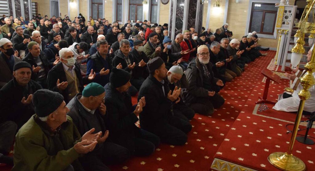 Miraç Kandili coşkuyla kutlandı