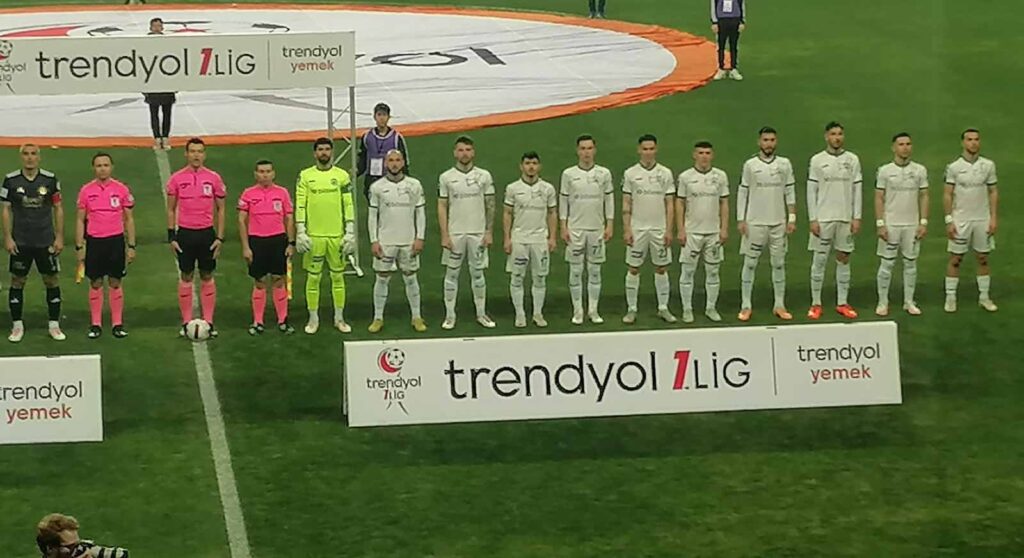 Alkışlar Emniyet Müdürü Fahri Aktaş’a