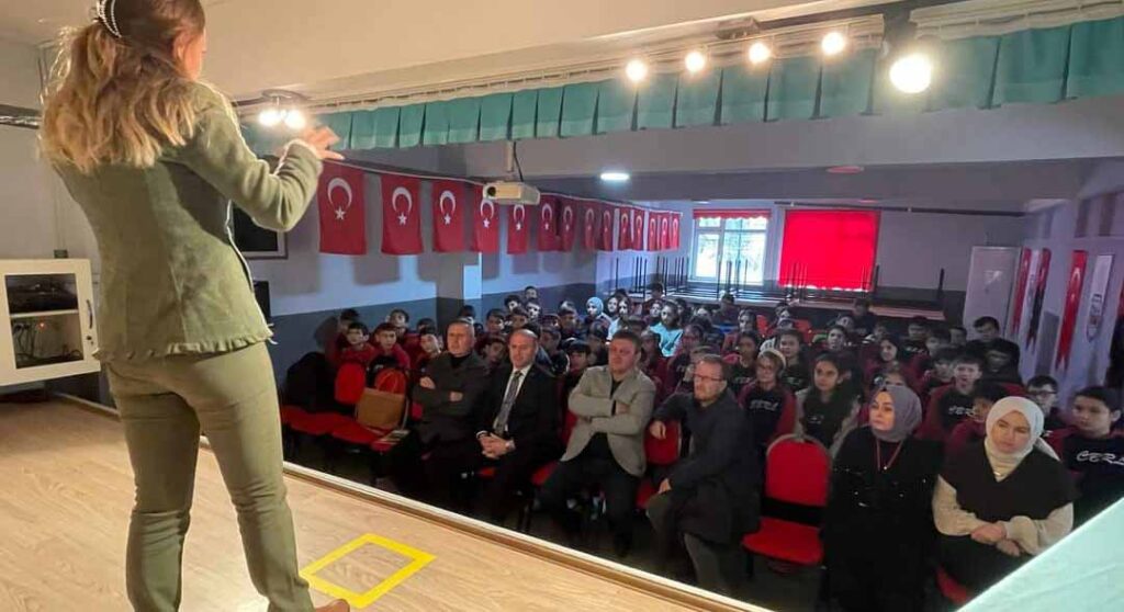 Firdevs İclal Karataş Steam konulu söyleşi yaptı