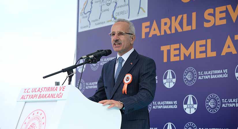 Samsun-Sarp Demir Yolu projesini hayata geçiyor