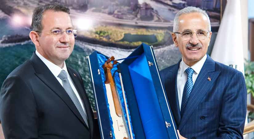 Görele’ye gelerek müjde verdi