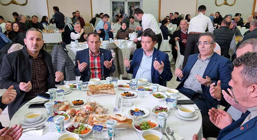 Güce Gürağaçlılar geleneği bozmadı