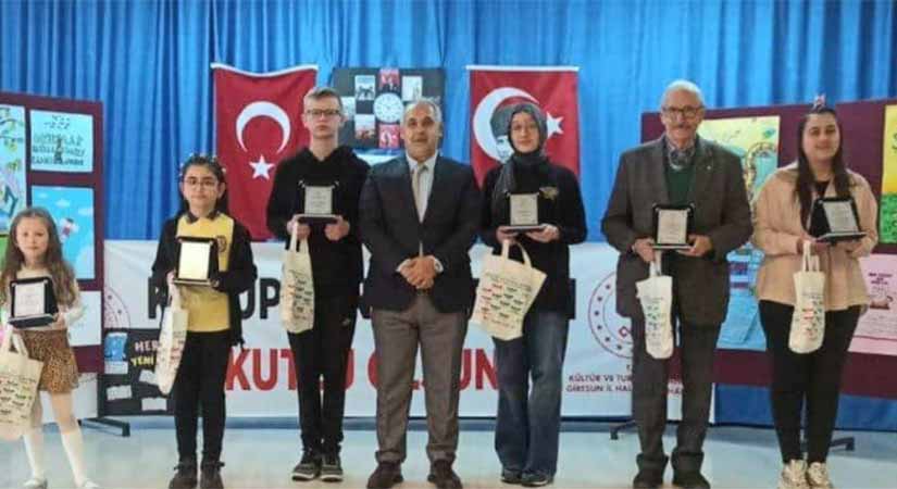 Kütüphane haftası kutlanıyor