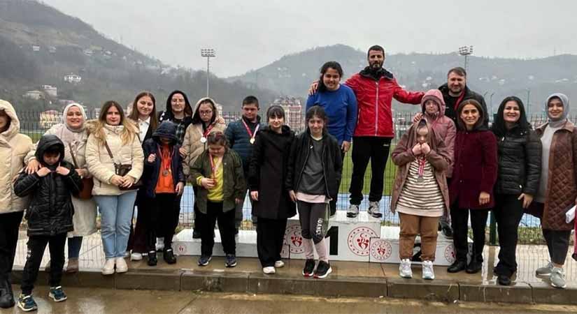 Özel sporculardan büyük başarı