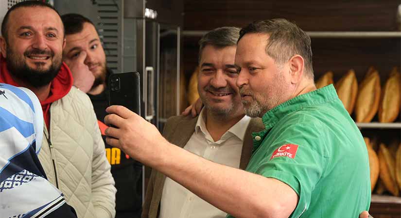 Başkan Şenlikoğlu gönülleri fethediyor