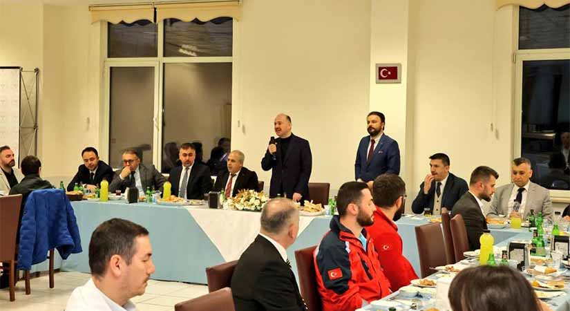 Vali Serdengeçti, sağlıkçılarla iftarda buluştu