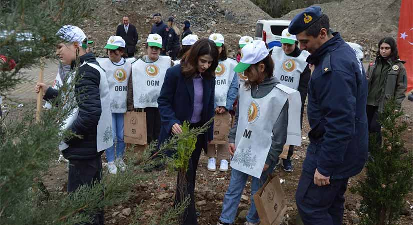 Yağlıdere’ de fidan dikme etkinliği