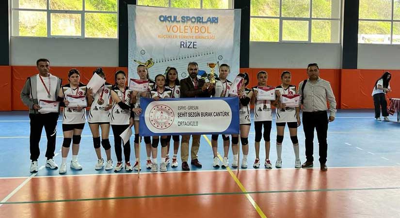 Cantürk Ortaokulu Takımı Türkiye İkincisi oldu