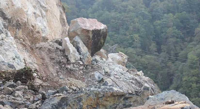 Ericek Grup Yolu ulaşıma kapandı