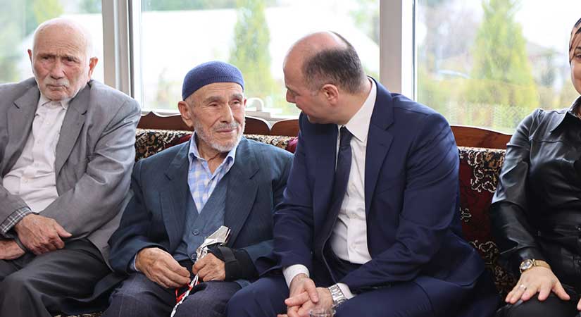 Ramazan Bayramı’nda Huzurevi sakinleri, Şehitler ve Gazilerle buluştu