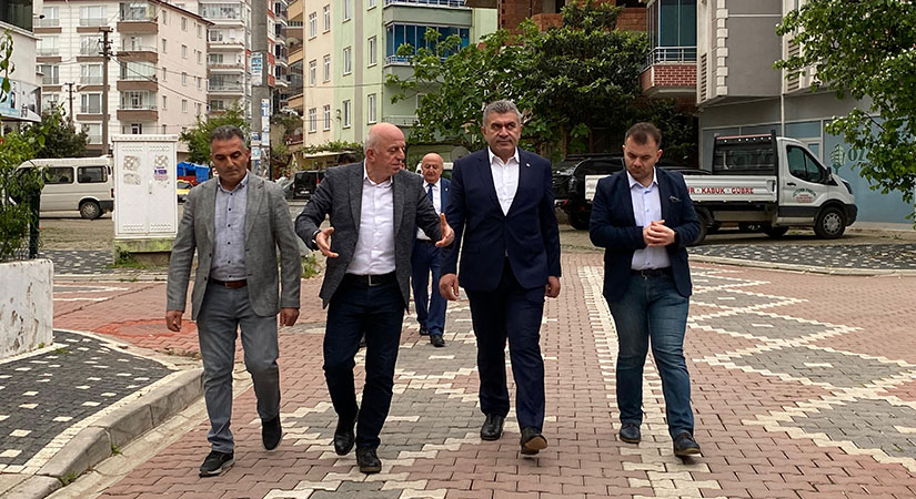 Başkan Sıbıç mesai gözetmiyor