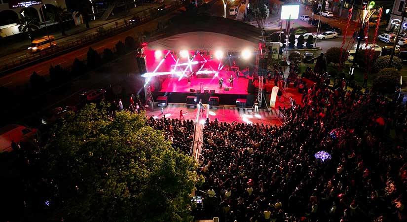 Festival kapsamında Giresun farklı bir geceye tanıklık etti