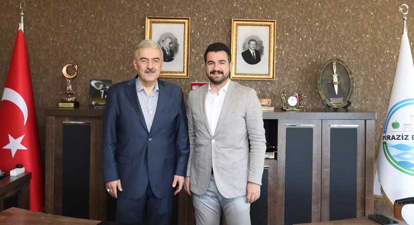 Yeğeni Esat Başkan’ı kutladı