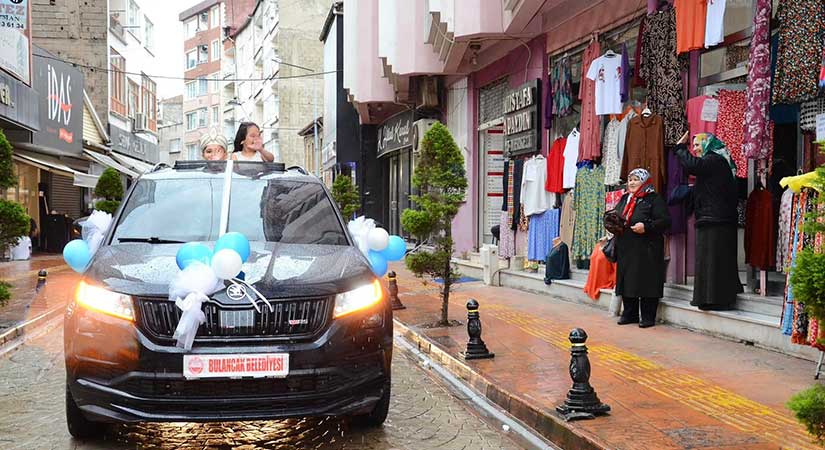 Halkın makam arabası ilk mesaisine çıktı