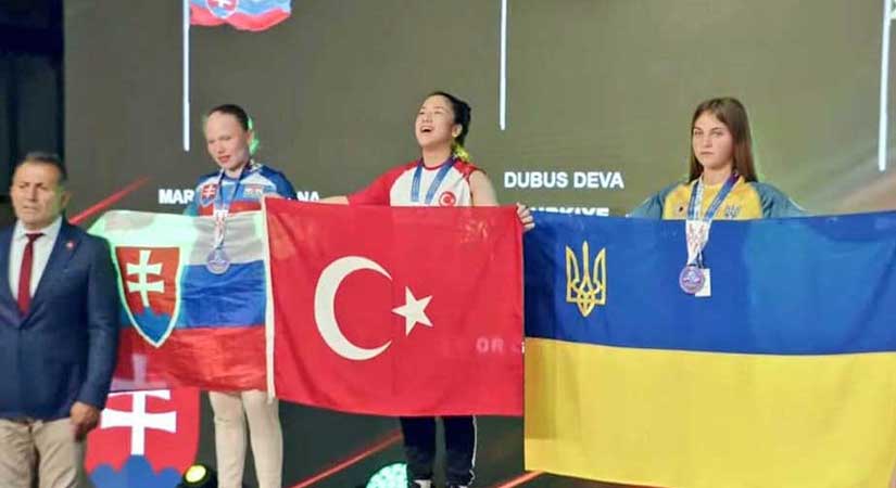 Gururumuz Deva’dan çifte şampiyonluk